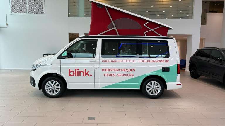 Blink bus